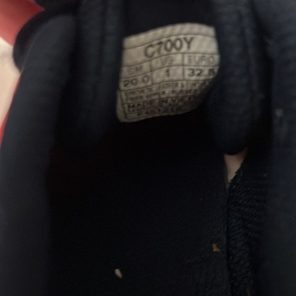 ASICS girls size 1 sneaker like new - Picture 3 of 5